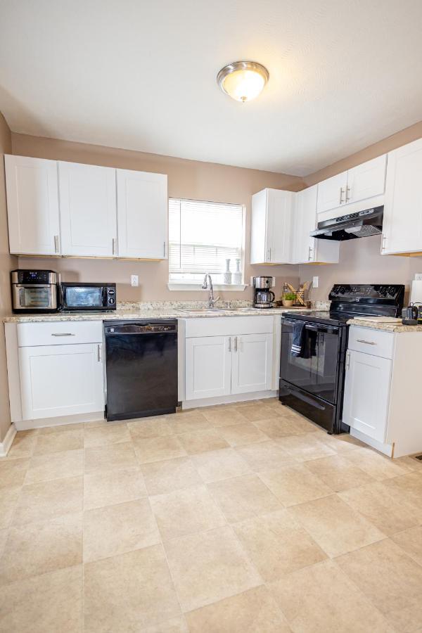 Lux - Downtown Oasis - Pool Table! Free Parking! Vila Lexington Exterior foto